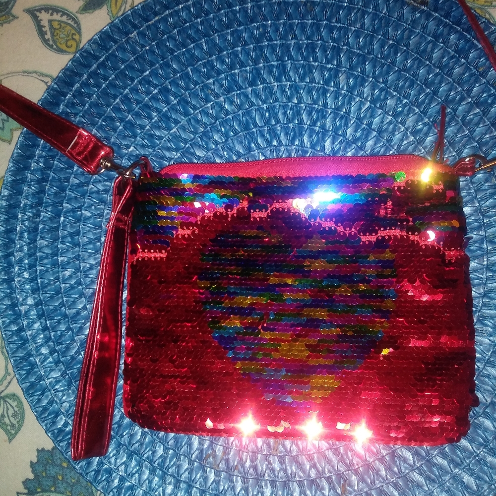 Girly Mini Heart Purse ***4 for $12***